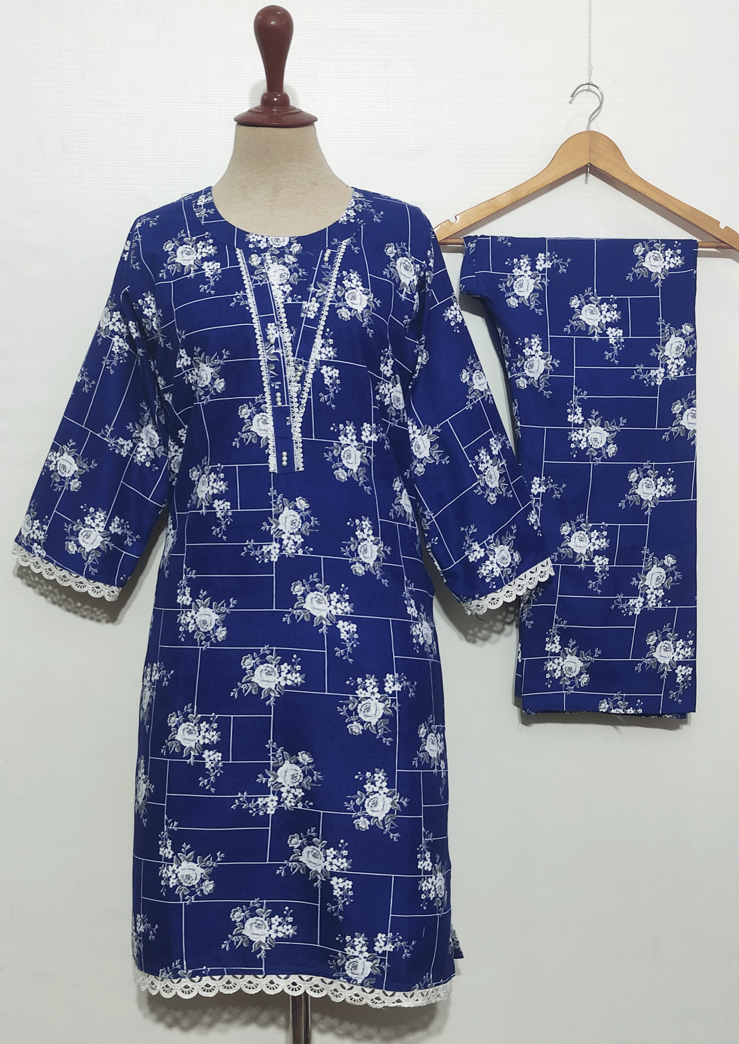 WNT206 – Winter Crystal Wool