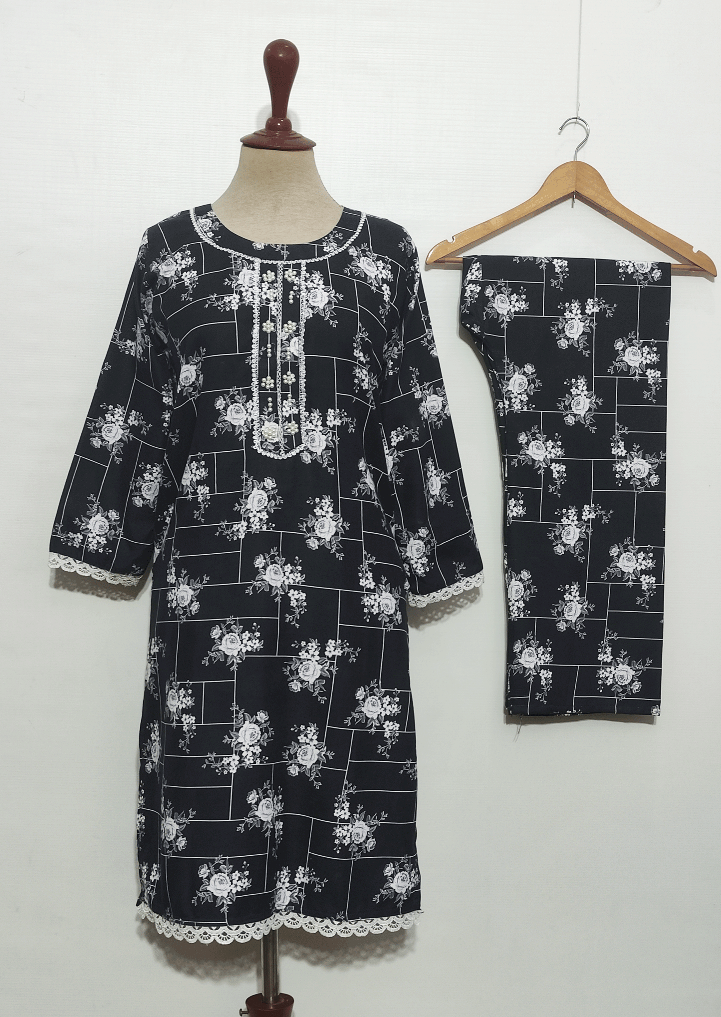 WNT221 – Winter Crystal Wool