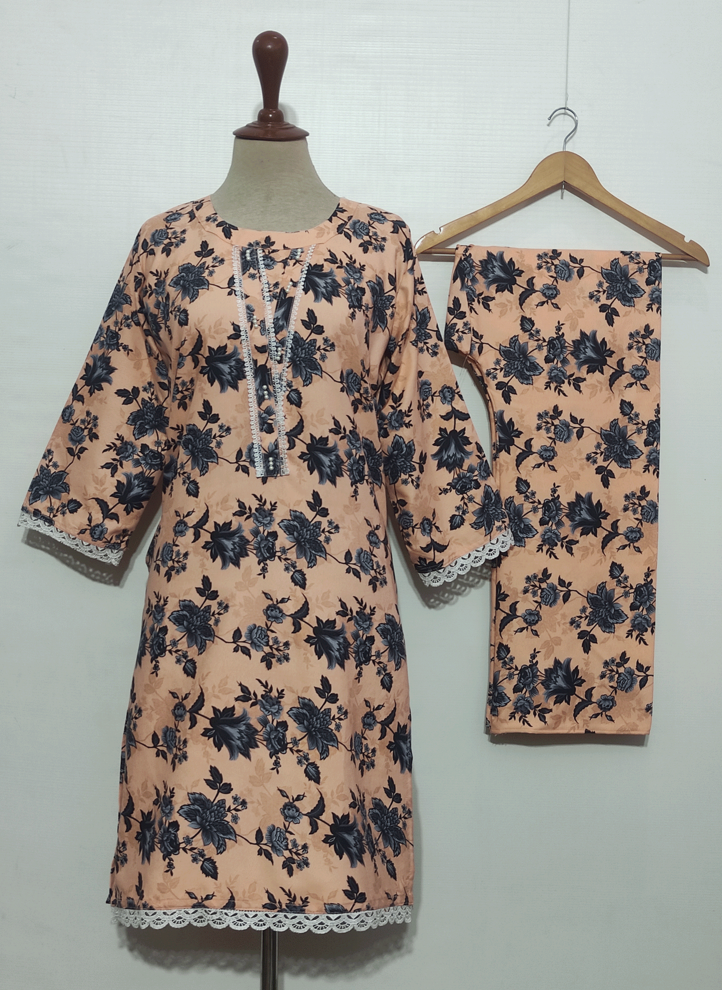 WNT201 – Winter Crystal Wool