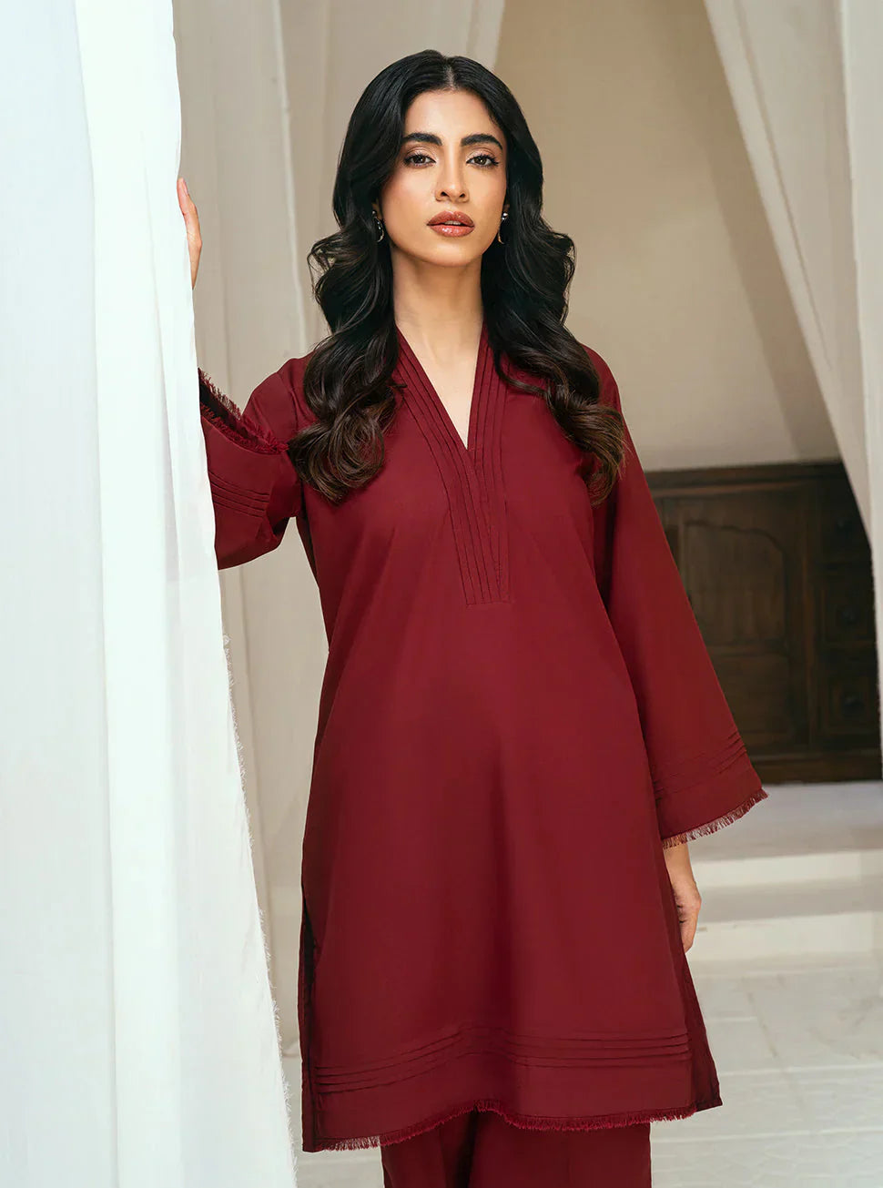 Stitched Scarlet Set GUL020