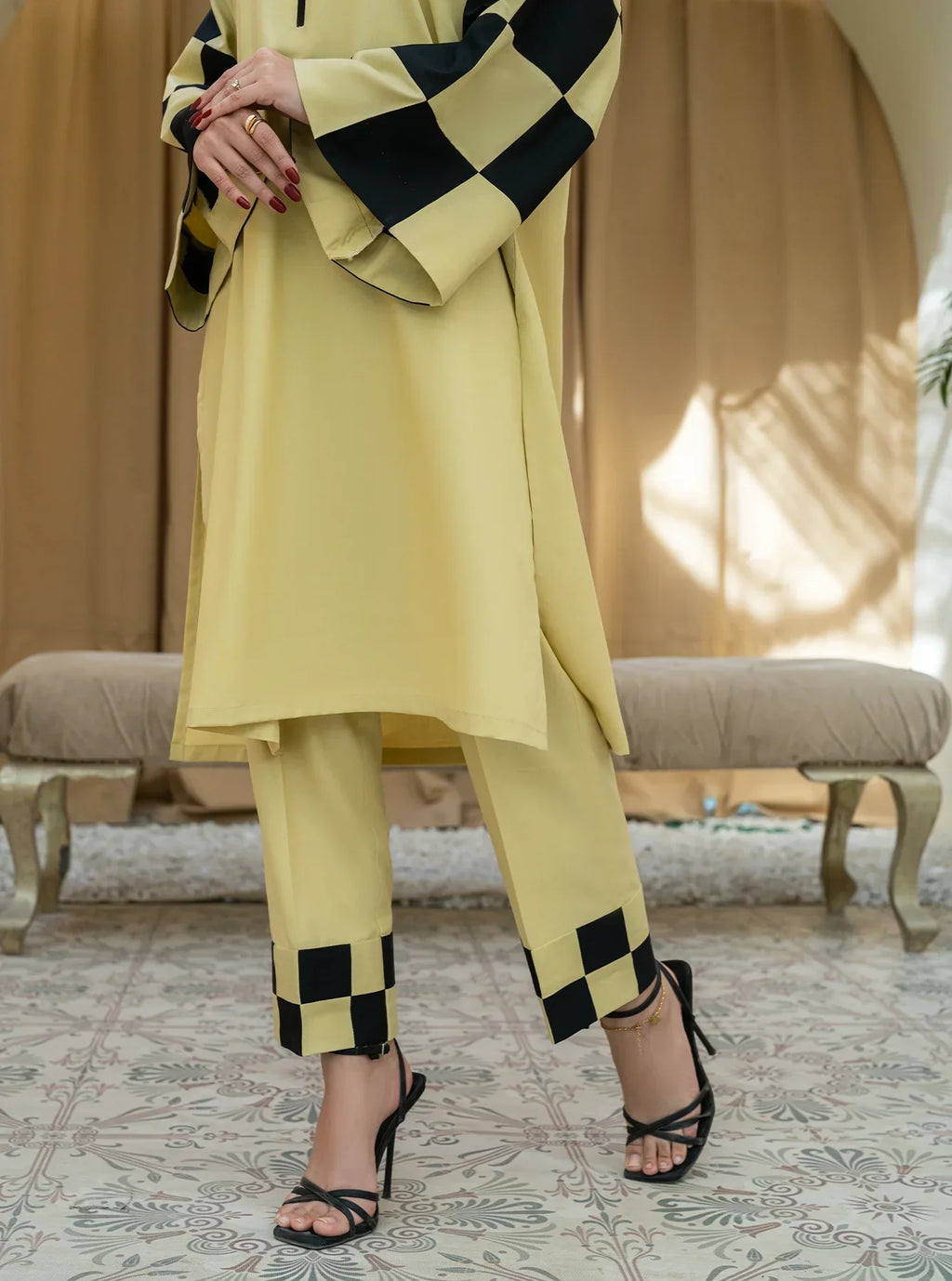 Stitched Handcrafted Set GUL017