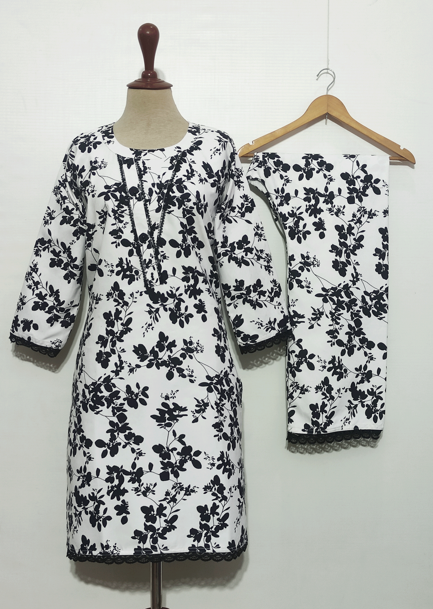 WNT211 – Winter Crystal Wool