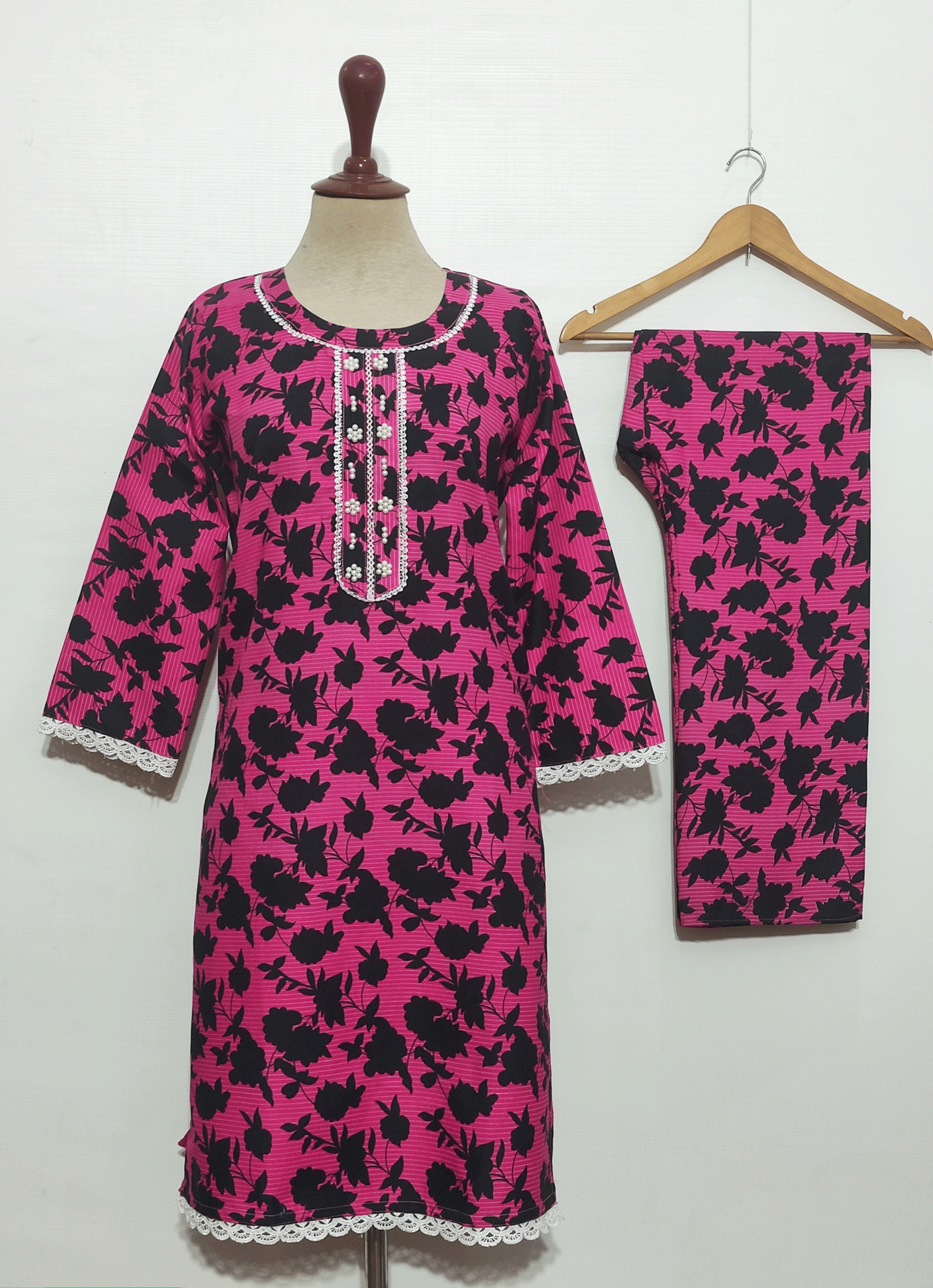 WNT215 – Winter Crystal Wool