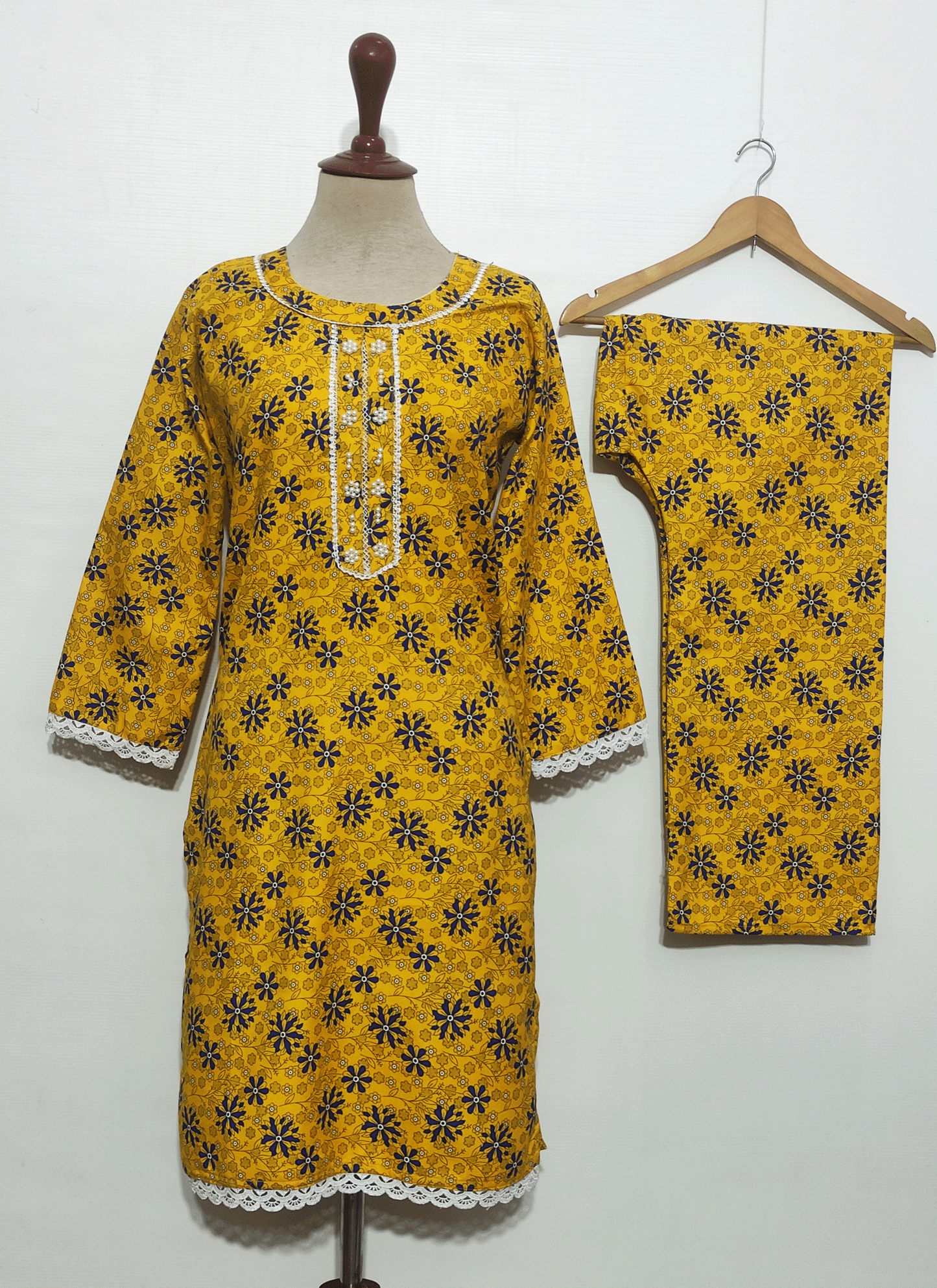 WNT220 – Winter Crystal Wool