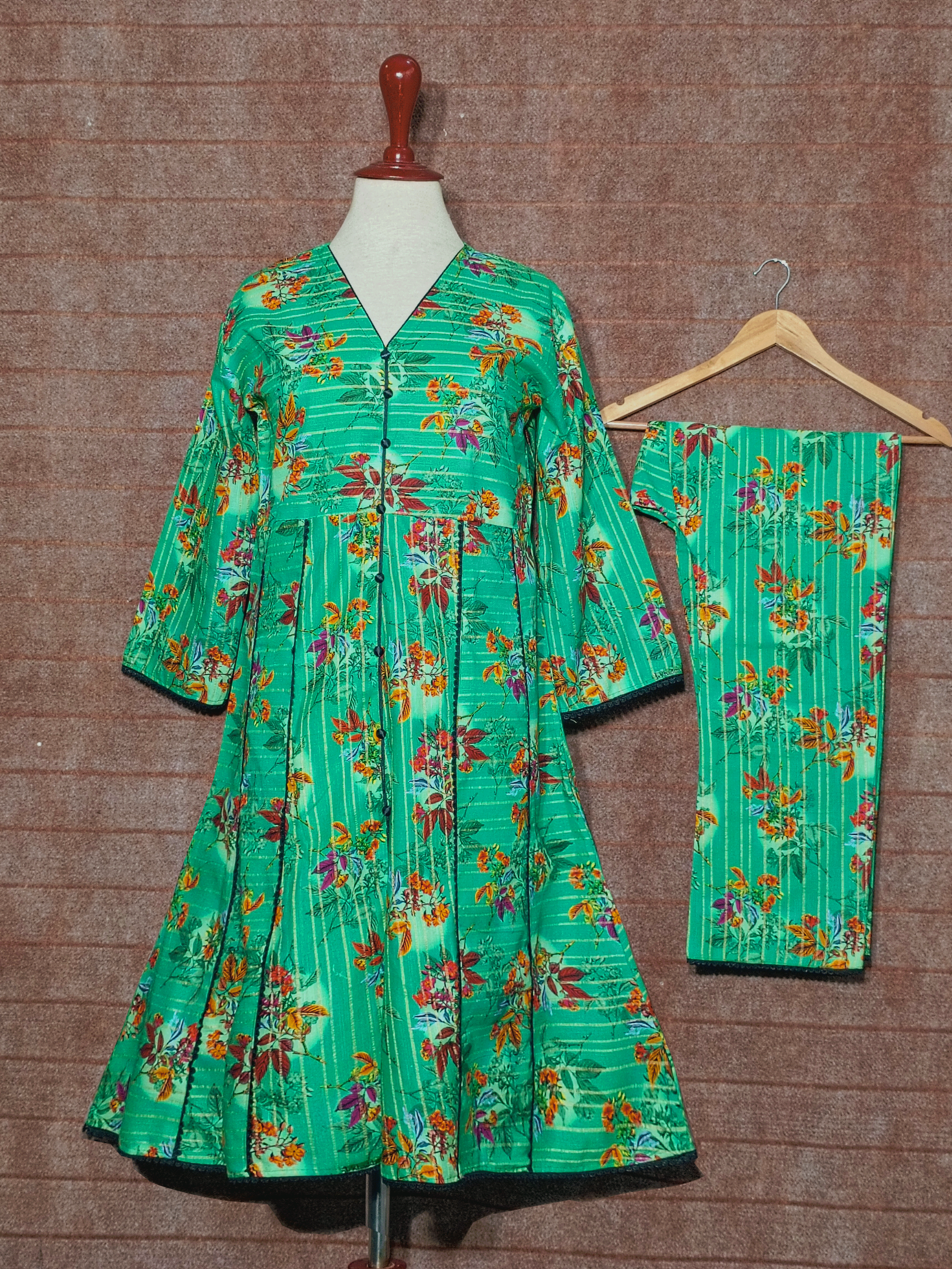 WNT076 Khaddar 2PC